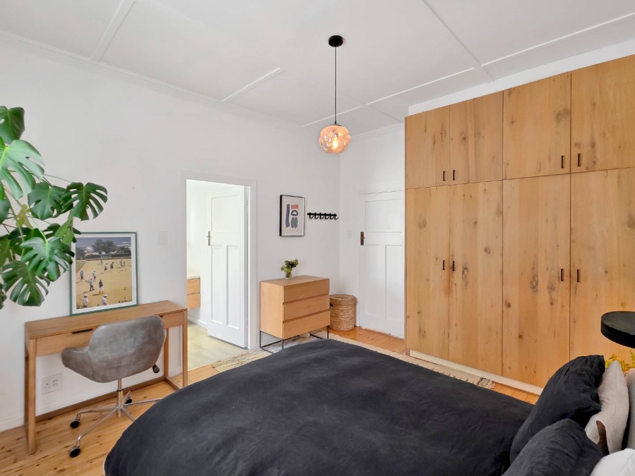 1 Bedroom Property for Sale in Sea Point Western Cape